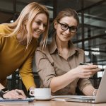 Logotipo del grupo Educación y recursos